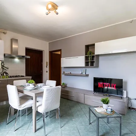 Smart Flat - Lago Maggiore - Private Garage, Wi-Fi Castelletto sopra Ticino Exterior photo