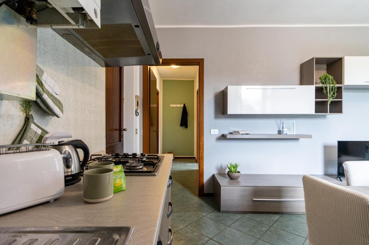 Apartment Smart Flat - Maggiore - Private Garage, Wi-fi Castelletto sopra Ticino