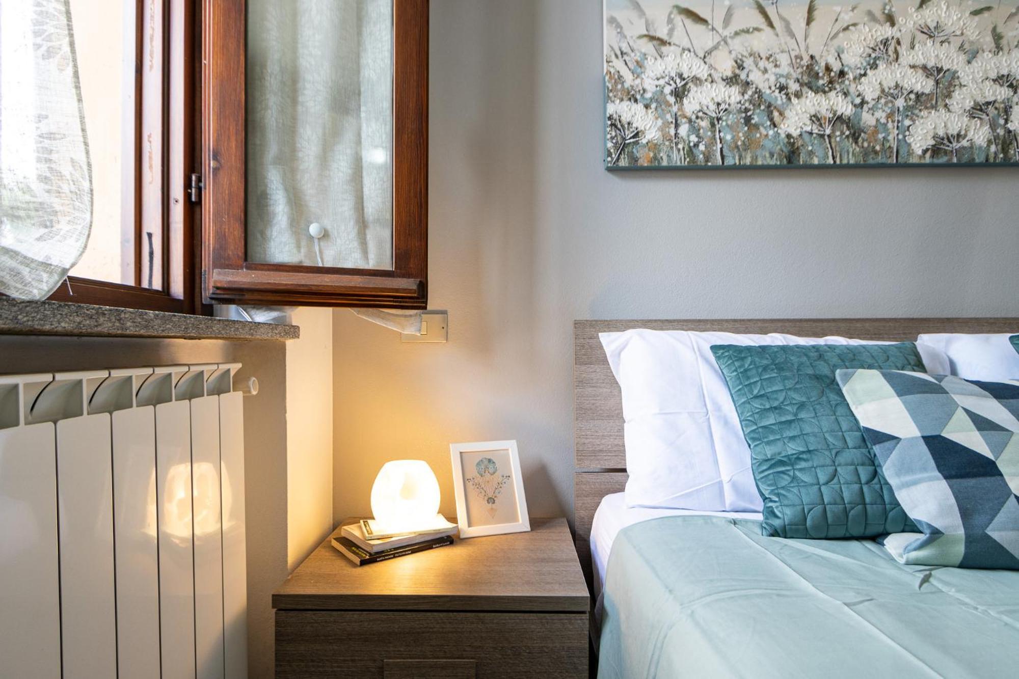 Smart Flat - Maggiore - Private Garage, Wi-fi * Castelletto sopra Ticino