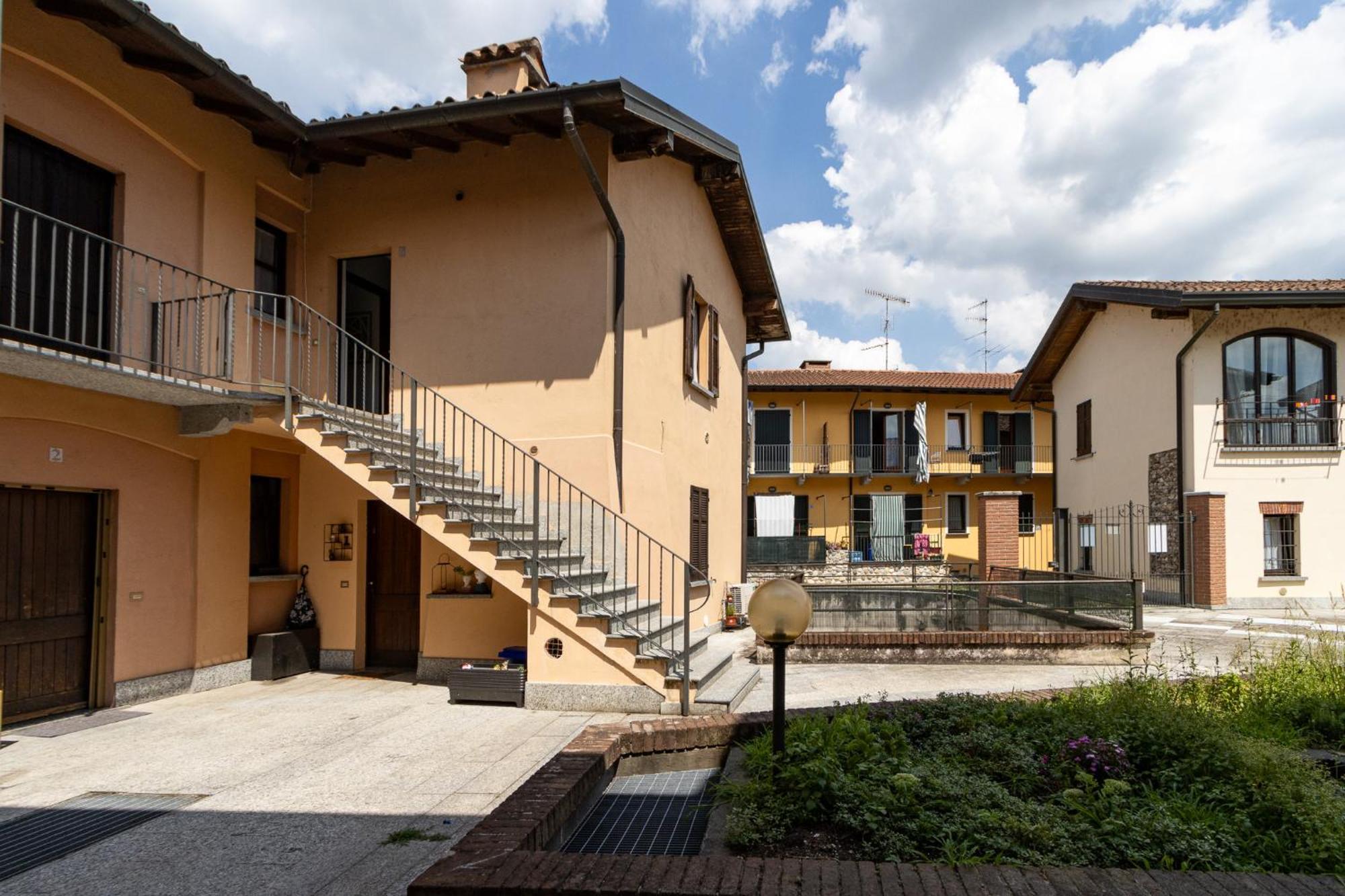 Apartment Smart Flat - Maggiore - Private Garage, Wi-fi Castelletto sopra Ticino