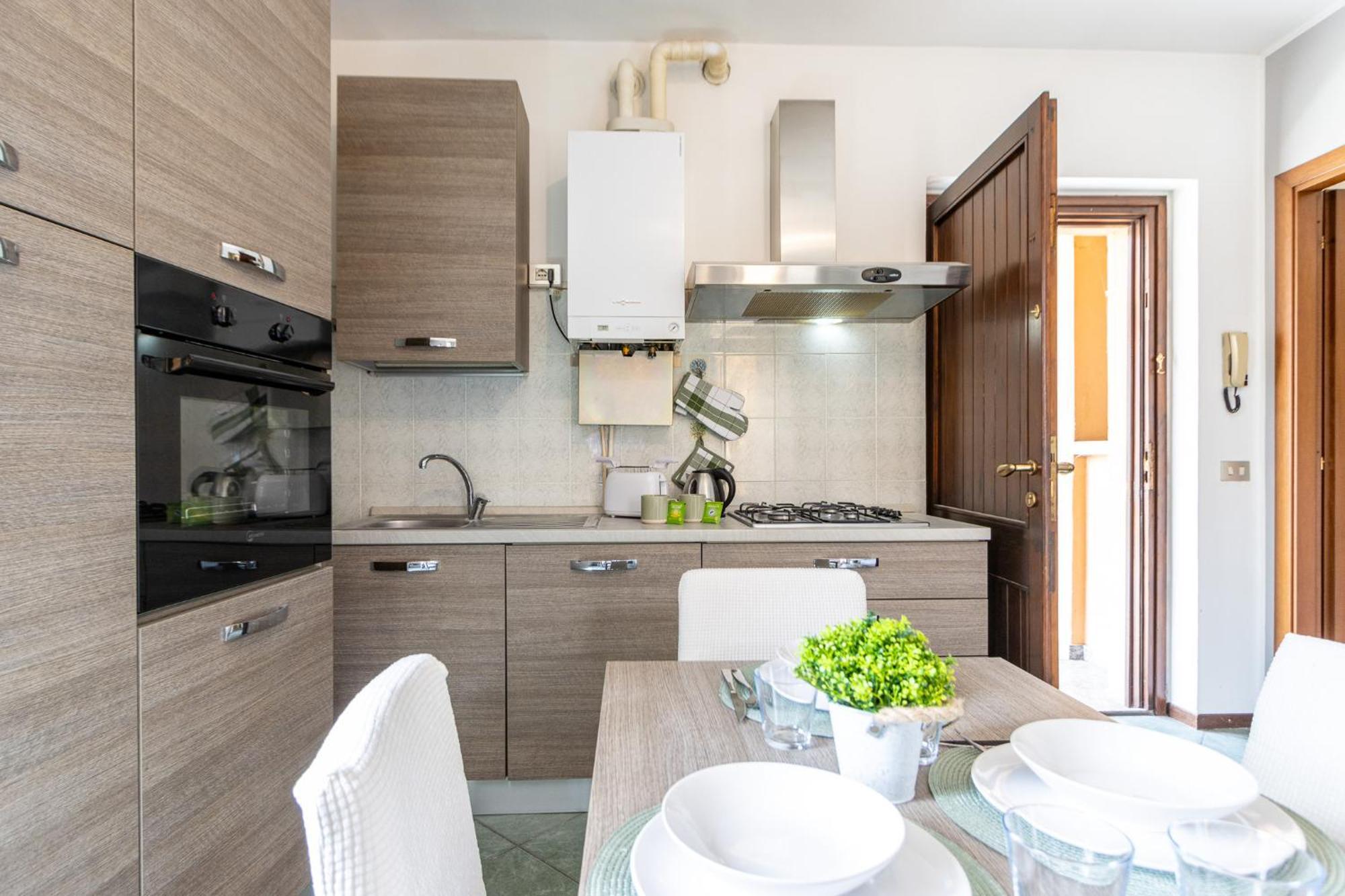 Smart Flat - Maggiore - Private Garage, Wi-fi Castelletto sopra Ticino